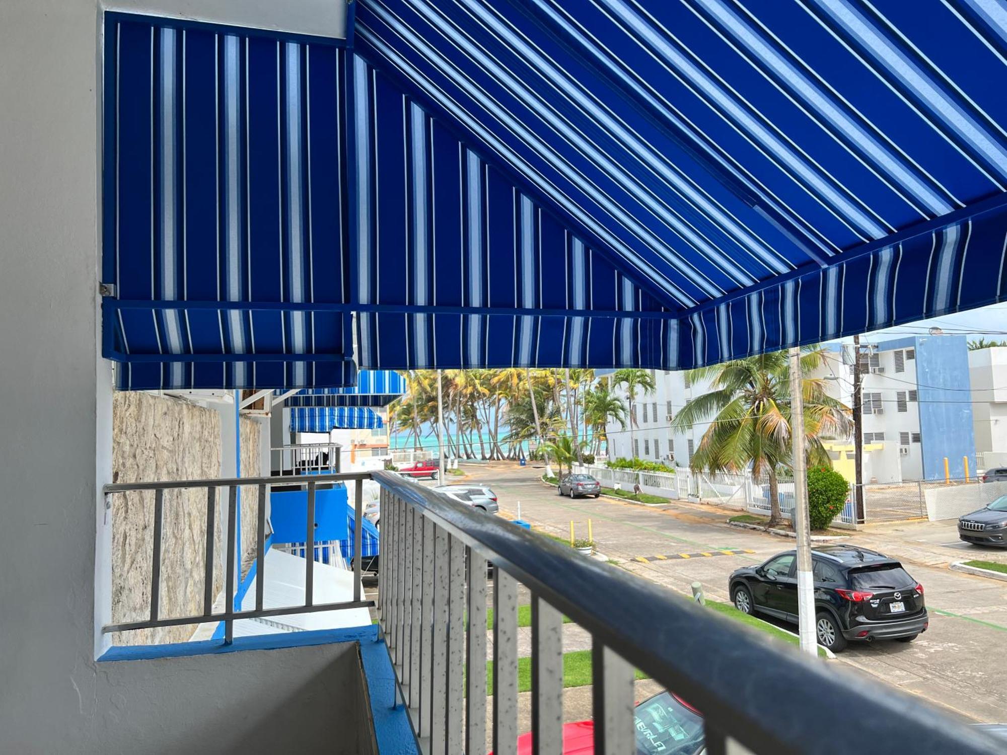 Oceanview Apartment Steps To The Beach Лукильо Екстериор снимка
