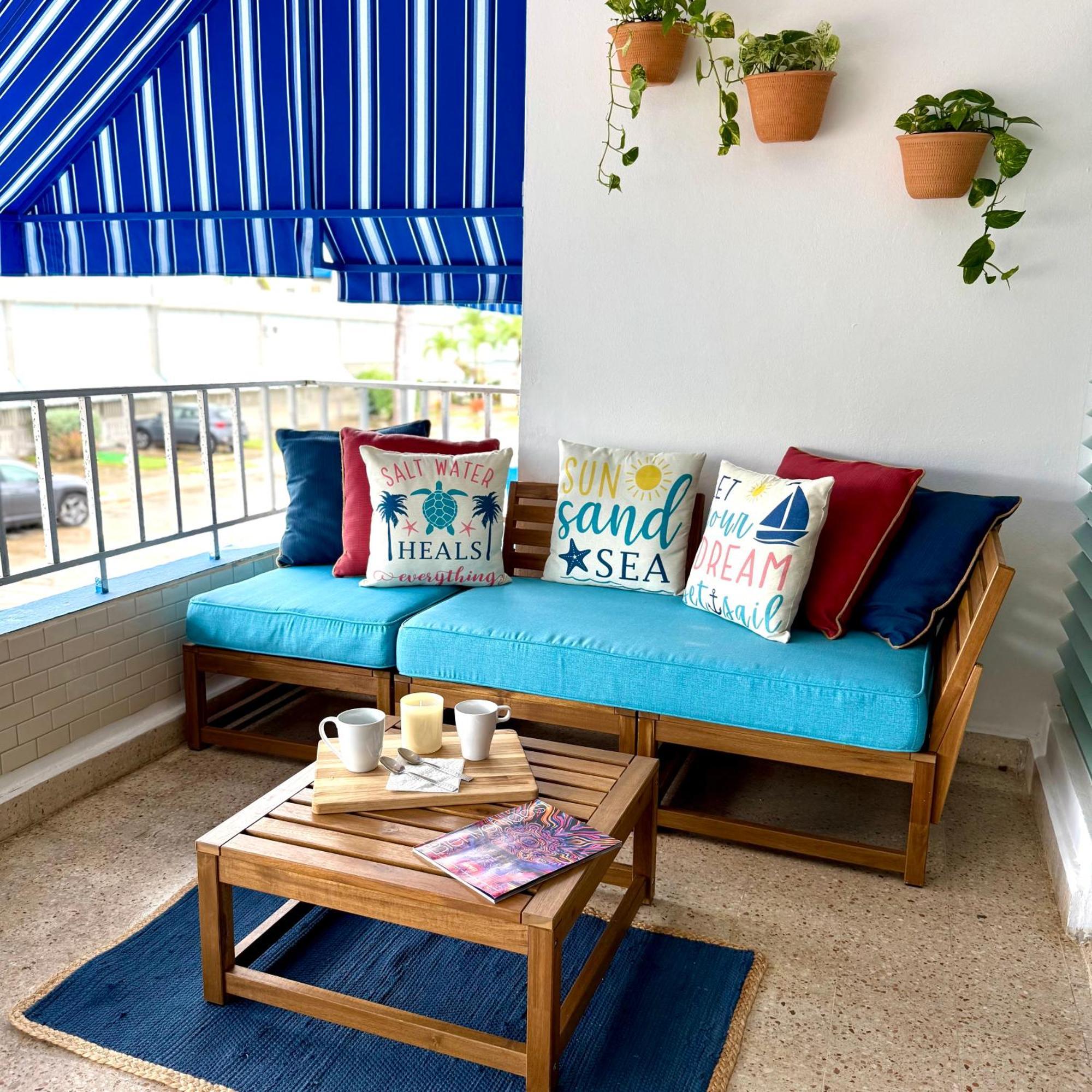 Oceanview Apartment Steps To The Beach Лукильо Екстериор снимка